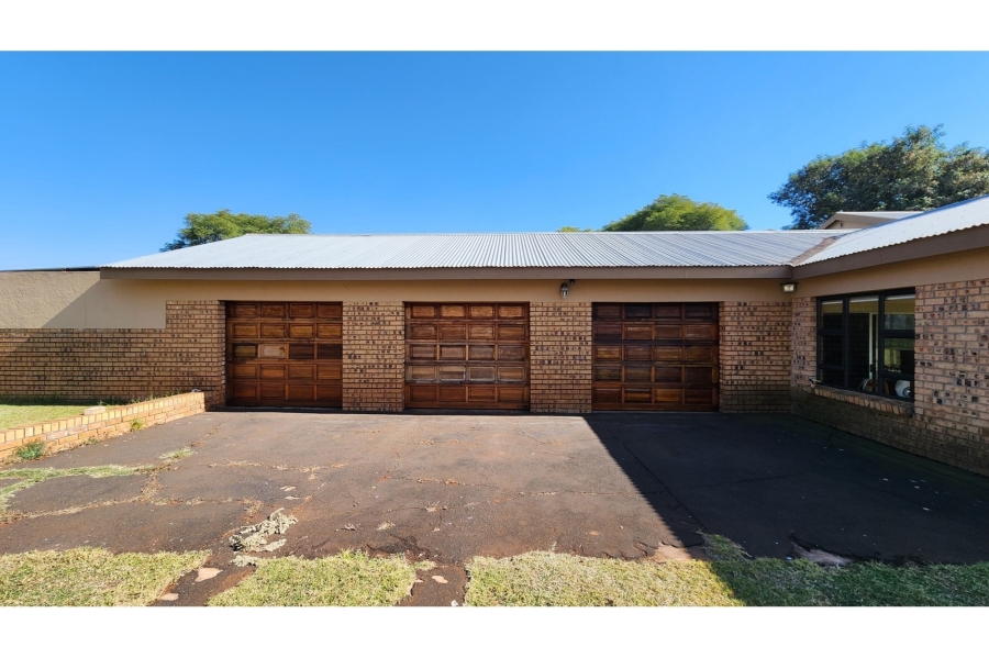 5 Bedroom Property for Sale in Mashishing Mpumalanga