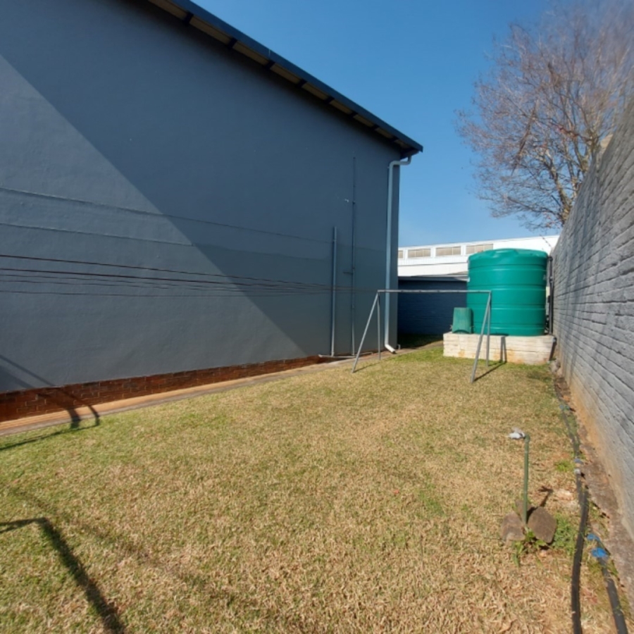 To Let 1 Bedroom Property for Rent in White River Mpumalanga