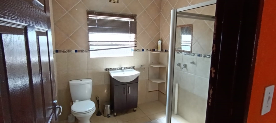 6 Bedroom Property for Sale in White River Ext 18 Mpumalanga