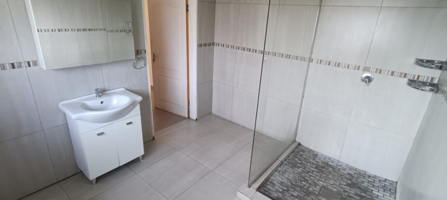 6 Bedroom Property for Sale in White River Ext 18 Mpumalanga