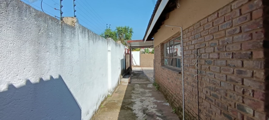 6 Bedroom Property for Sale in White River Ext 18 Mpumalanga