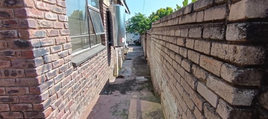 6 Bedroom Property for Sale in White River Ext 18 Mpumalanga