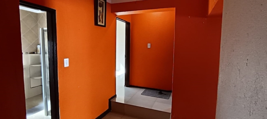 6 Bedroom Property for Sale in White River Ext 18 Mpumalanga