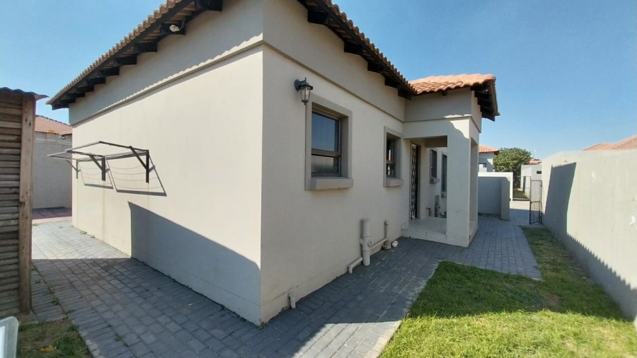 To Let 3 Bedroom Property for Rent in Terra Nova Mpumalanga
