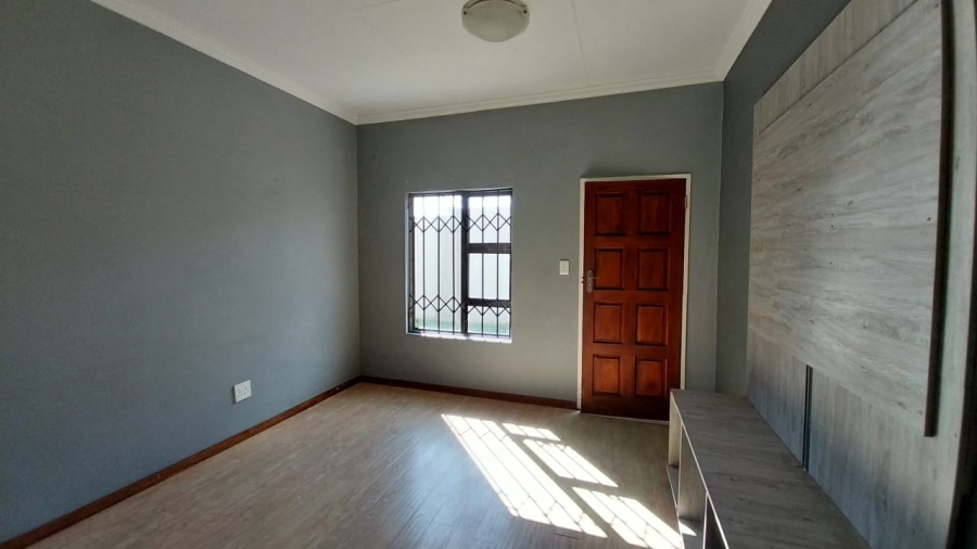 To Let 3 Bedroom Property for Rent in Terra Nova Mpumalanga