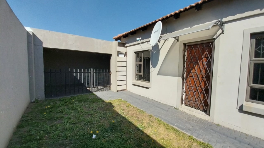 To Let 3 Bedroom Property for Rent in Terra Nova Mpumalanga