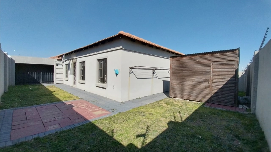 To Let 3 Bedroom Property for Rent in Terra Nova Mpumalanga