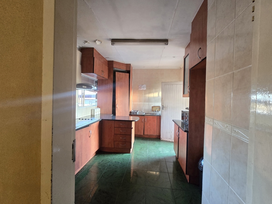 5 Bedroom Property for Sale in Tasbet Park Ext 1 Mpumalanga