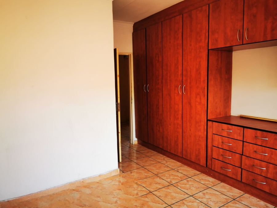 5 Bedroom Property for Sale in Tasbet Park Ext 1 Mpumalanga