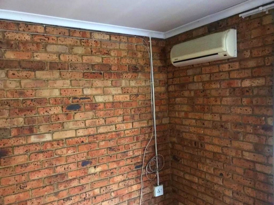 5 Bedroom Property for Sale in Tasbet Park Ext 1 Mpumalanga