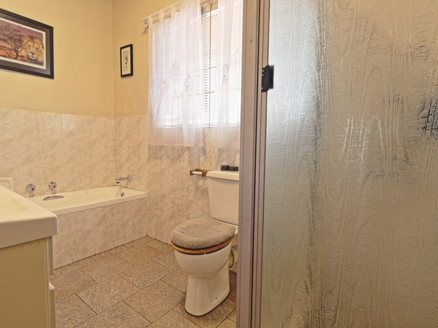 3 Bedroom Property for Sale in Marloth Park Mpumalanga