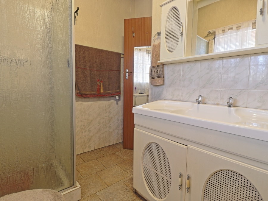 3 Bedroom Property for Sale in Marloth Park Mpumalanga