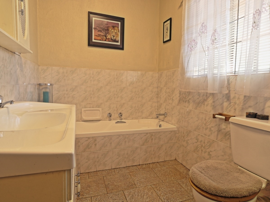3 Bedroom Property for Sale in Marloth Park Mpumalanga