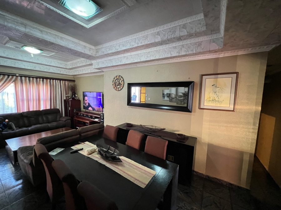 4 Bedroom Property for Sale in Stonehenge Mpumalanga