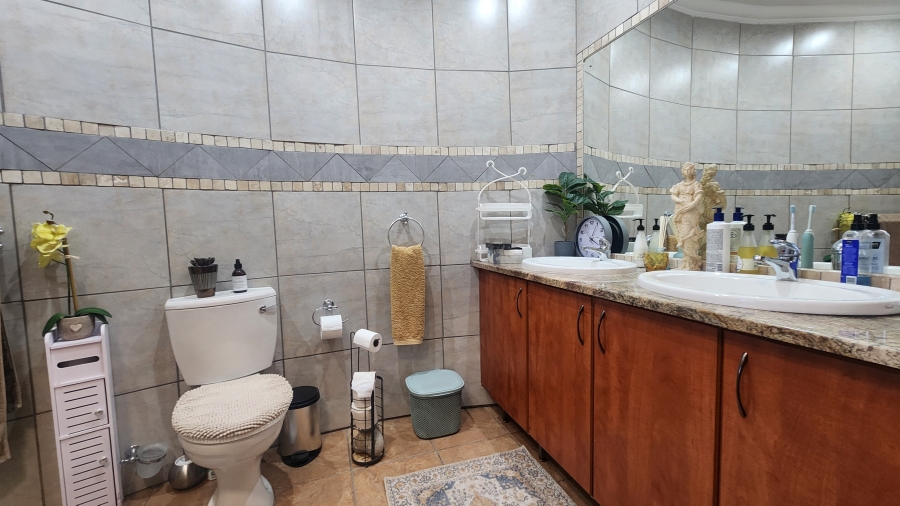 3 Bedroom Property for Sale in Stonehenge Ext 7 Mpumalanga