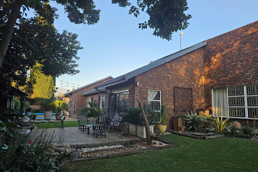 4 Bedroom Property for Sale in Aerorand Mpumalanga