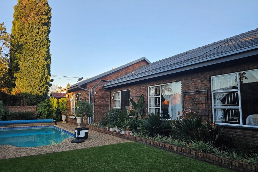 4 Bedroom Property for Sale in Aerorand Mpumalanga