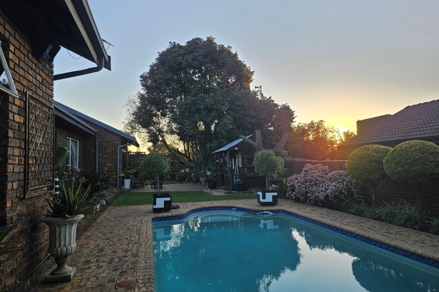 4 Bedroom Property for Sale in Aerorand Mpumalanga