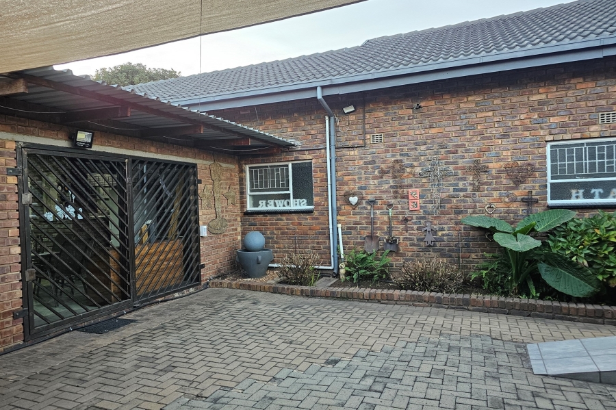 4 Bedroom Property for Sale in Aerorand Mpumalanga