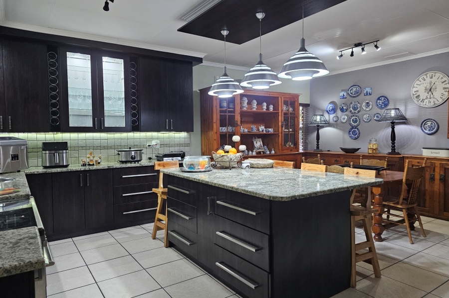 4 Bedroom Property for Sale in Aerorand Mpumalanga