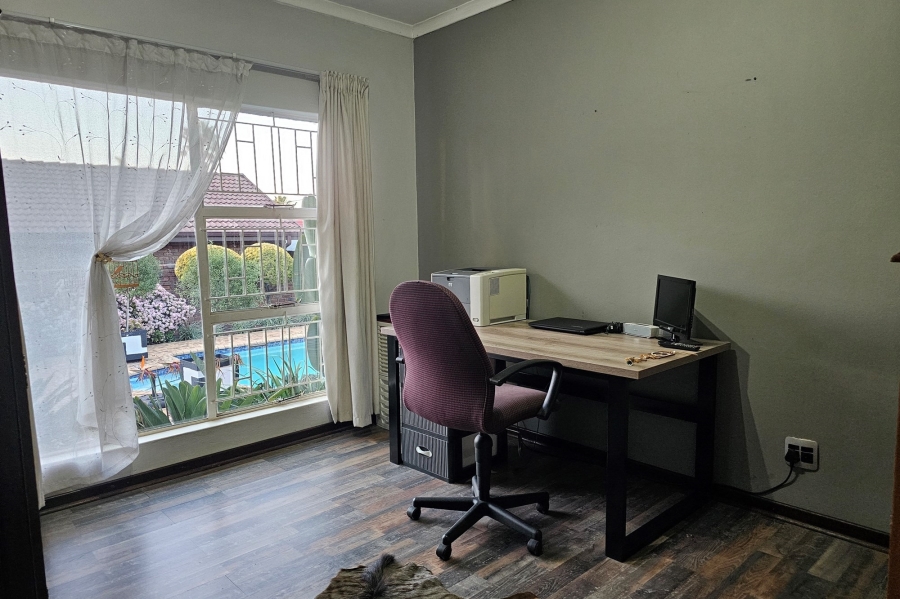 4 Bedroom Property for Sale in Aerorand Mpumalanga