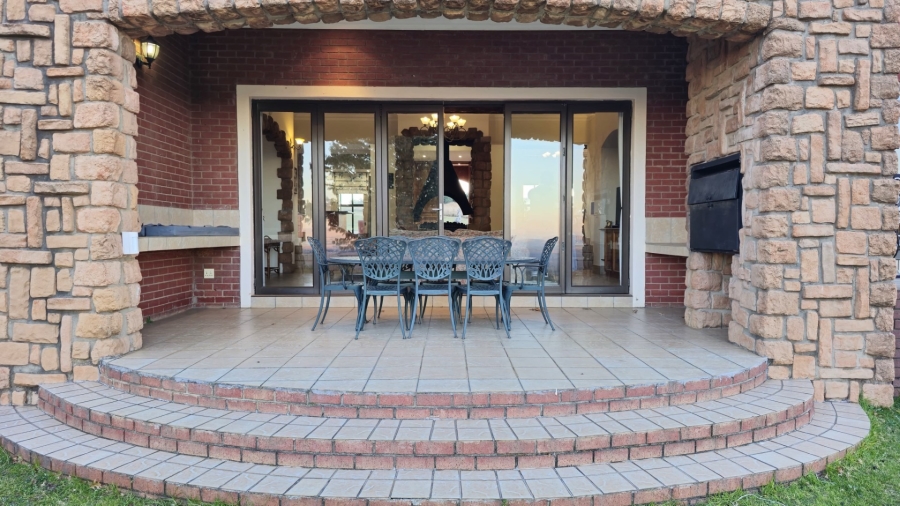 4 Bedroom Property for Sale in eMakhazeni B Mpumalanga