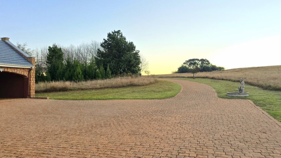 4 Bedroom Property for Sale in eMakhazeni B Mpumalanga
