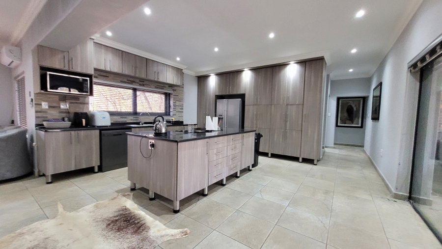 4 Bedroom Property for Sale in Marloth Park Mpumalanga
