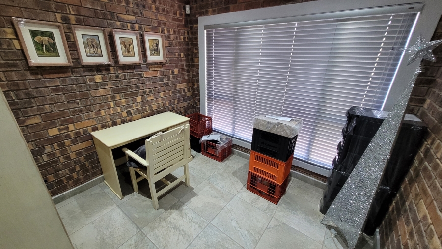 4 Bedroom Property for Sale in Marloth Park Mpumalanga