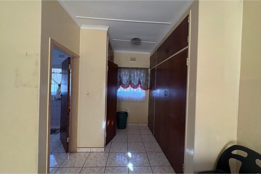 6 Bedroom Property for Sale in Volksrust Mpumalanga
