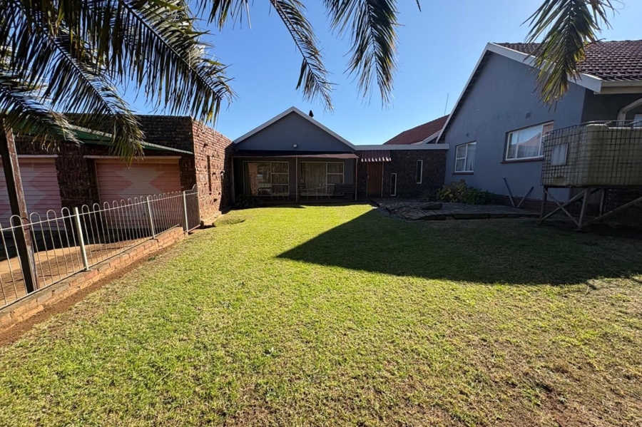6 Bedroom Property for Sale in Volksrust Mpumalanga