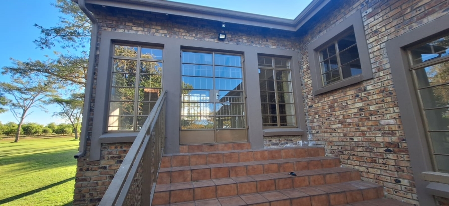 To Let 2 Bedroom Property for Rent in Nelspruit Ext 13 Mpumalanga