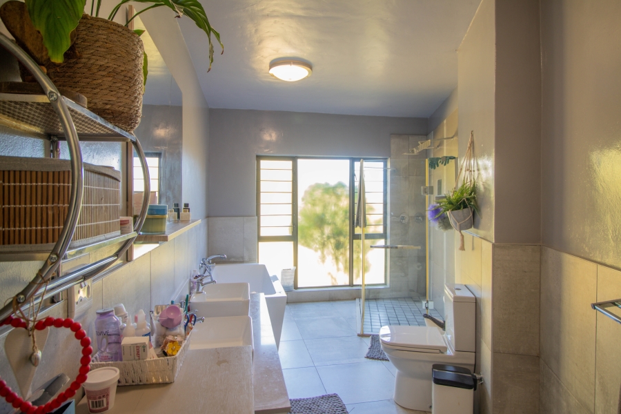 4 Bedroom Property for Sale in The Rest Nature Estate Mpumalanga