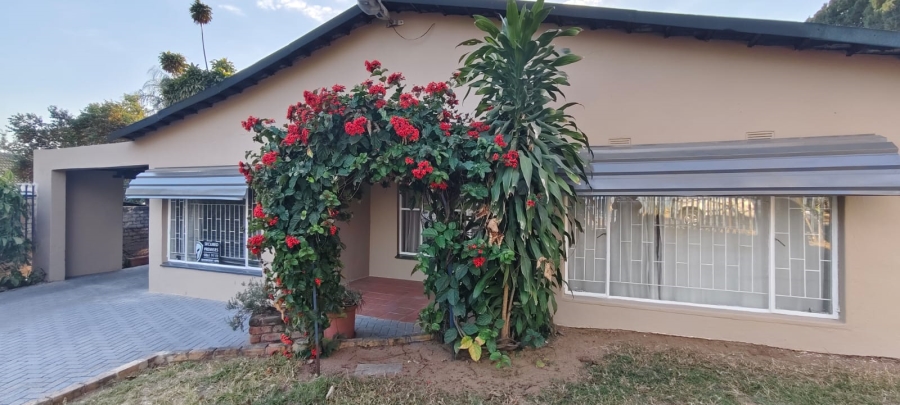 To Let 3 Bedroom Property for Rent in Nelspruit Ext 11 Mpumalanga