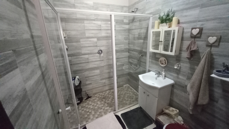 To Let 1 Bedroom Property for Rent in Terra Nova Mpumalanga