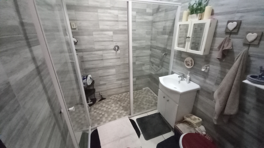 To Let 1 Bedroom Property for Rent in Terra Nova Mpumalanga