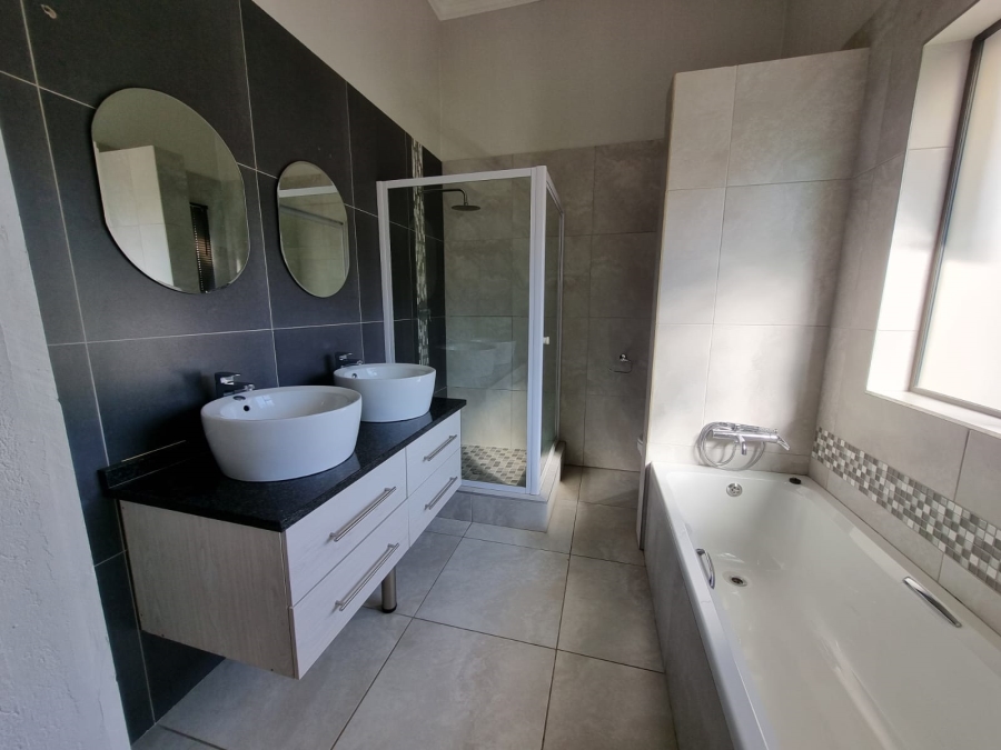 5 Bedroom Property for Sale in Steiltes Mpumalanga