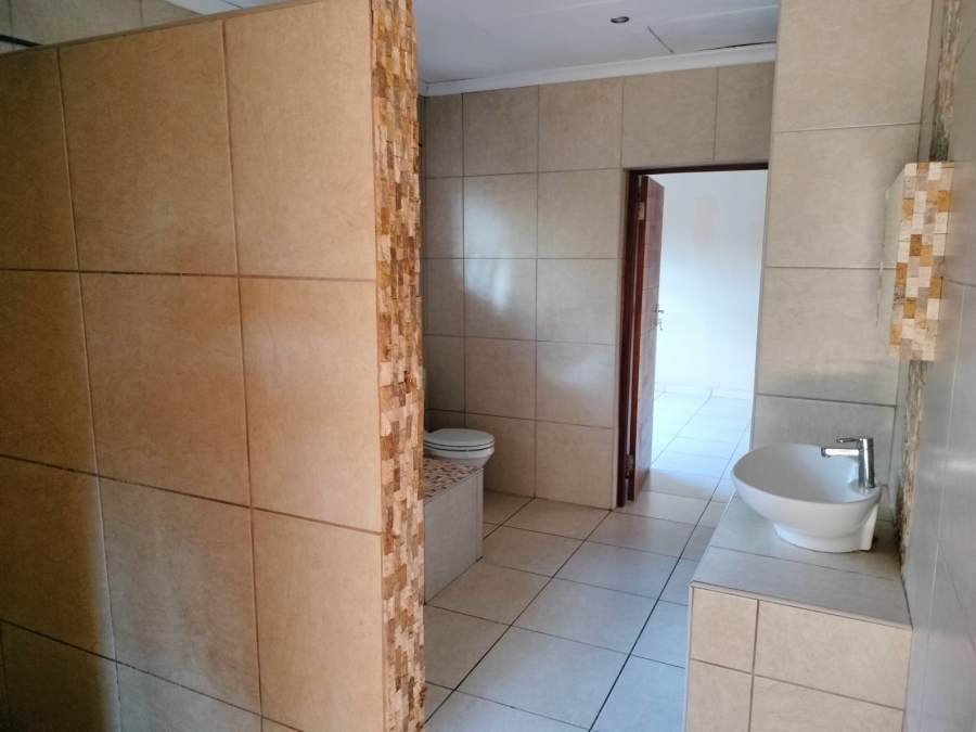 To Let 3 Bedroom Property for Rent in West Acres Mpumalanga