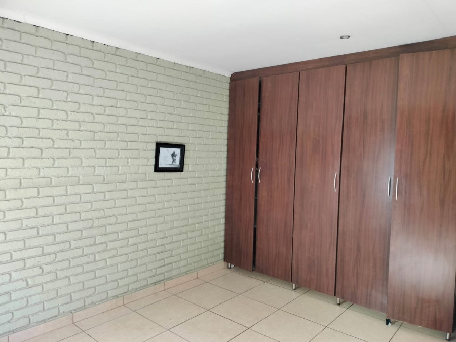To Let 3 Bedroom Property for Rent in West Acres Mpumalanga