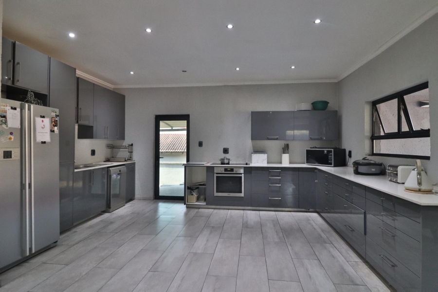 5 Bedroom Property for Sale in Nelspruit Ext 1 Mpumalanga
