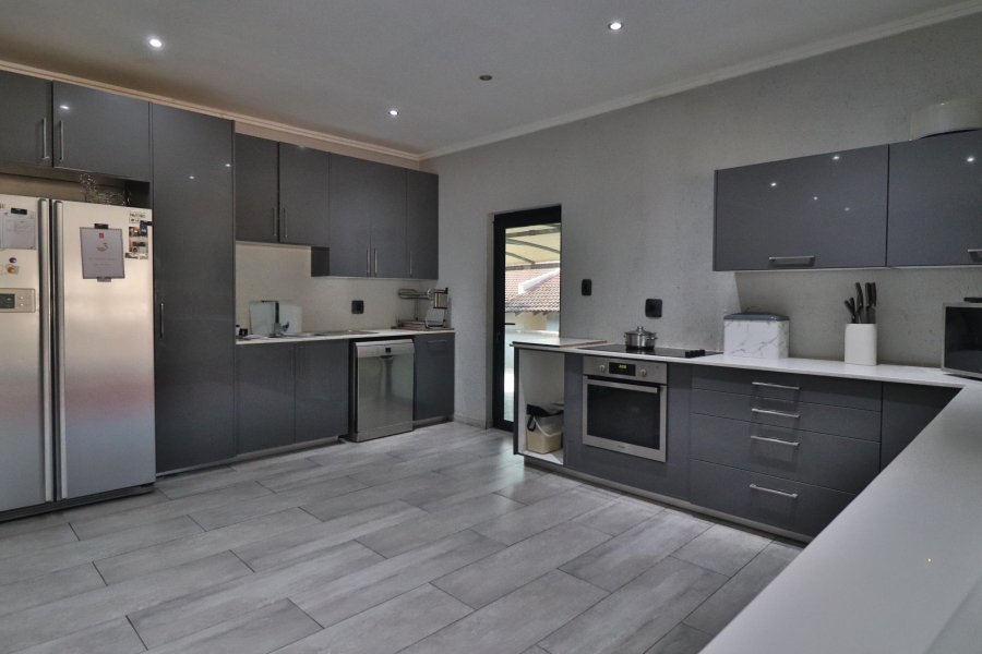 5 Bedroom Property for Sale in Nelspruit Ext 1 Mpumalanga