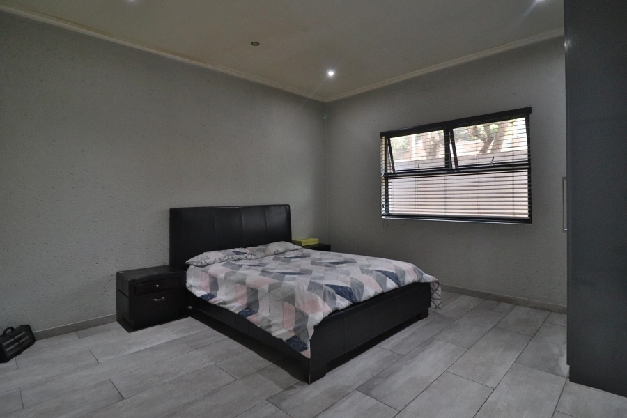 5 Bedroom Property for Sale in Nelspruit Ext 1 Mpumalanga