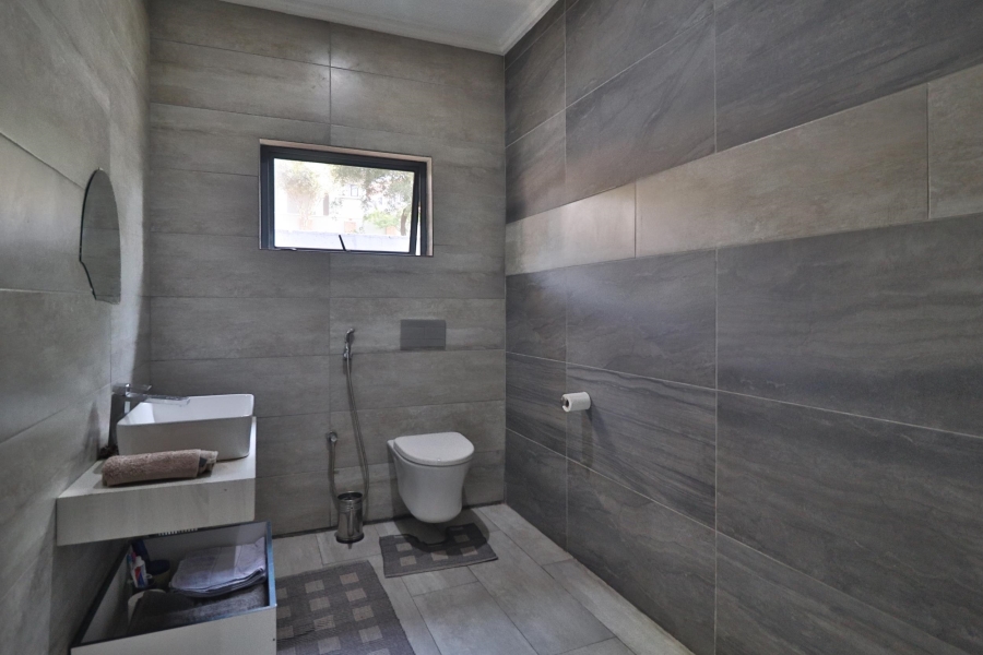 5 Bedroom Property for Sale in Nelspruit Ext 1 Mpumalanga