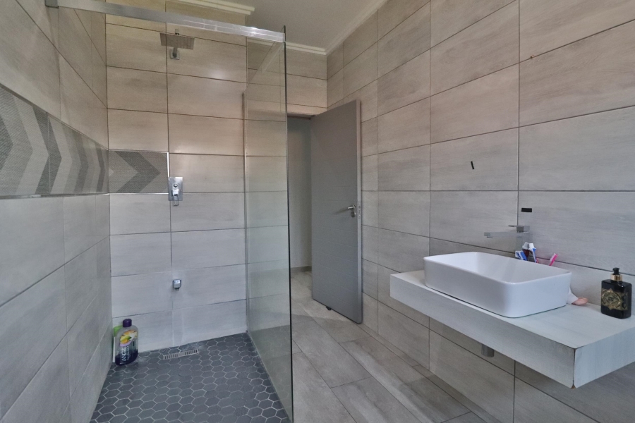5 Bedroom Property for Sale in Nelspruit Ext 1 Mpumalanga
