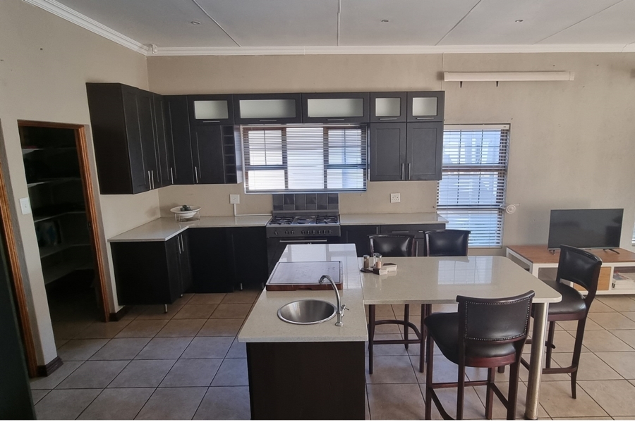 3 Bedroom Property for Sale in Nelspruit Ext 11 Mpumalanga