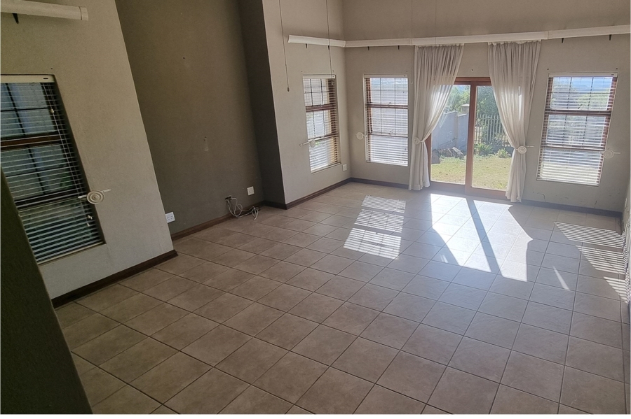 3 Bedroom Property for Sale in Nelspruit Ext 11 Mpumalanga