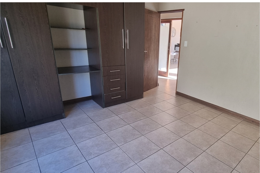 3 Bedroom Property for Sale in Nelspruit Ext 11 Mpumalanga