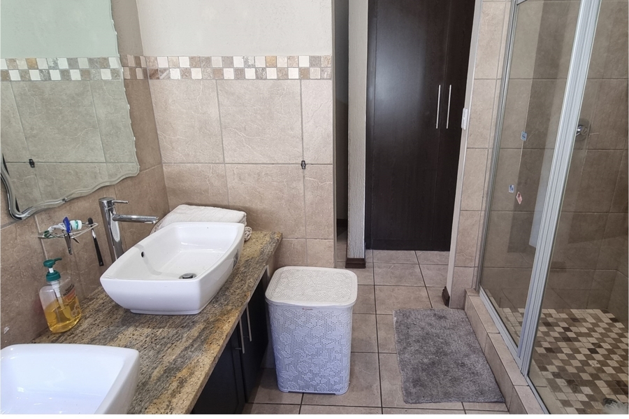3 Bedroom Property for Sale in Nelspruit Ext 11 Mpumalanga