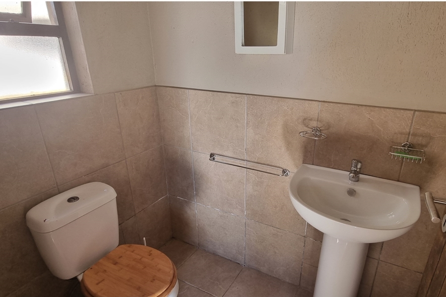 3 Bedroom Property for Sale in Nelspruit Ext 11 Mpumalanga