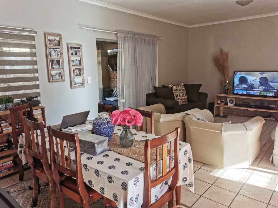 To Let 3 Bedroom Property for Rent in Sonheuwel Ext 1 Mpumalanga